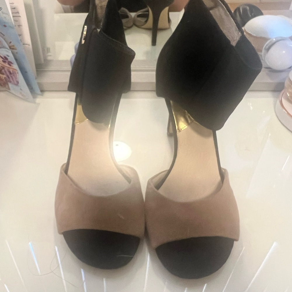 Michael by Michael Kors Black and Tan Sivian Booties 7.5